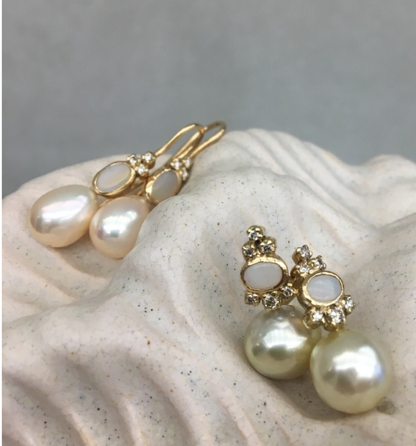 Earrings opal & pearl